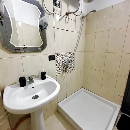 Hidden Gem Apartamento Tirana