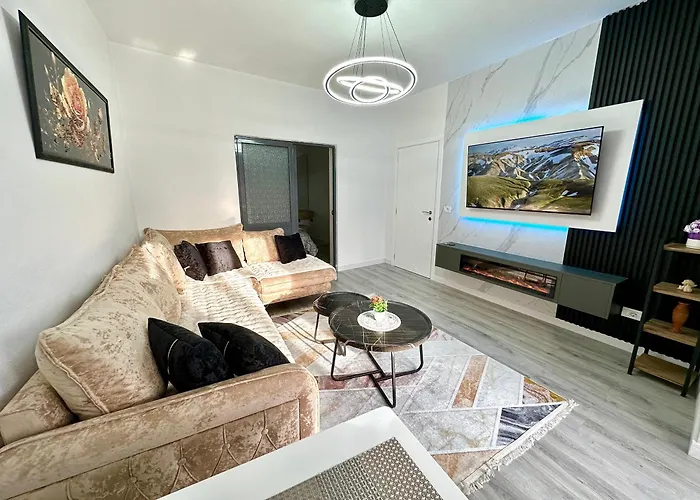 Hidden Gem * 地拉那