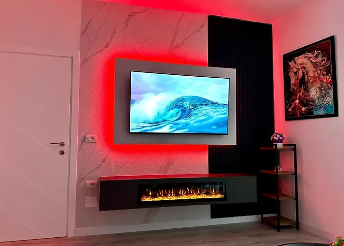 Hidden Gem * 地拉那